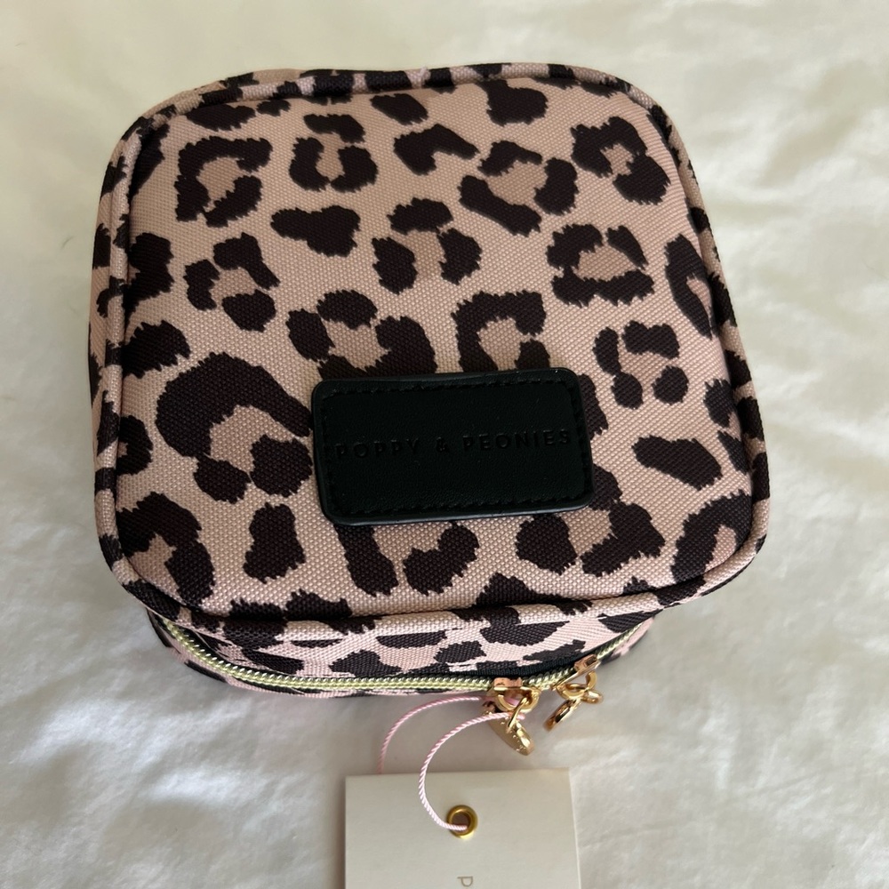 NWT Poppy & Peonies Teched Out Case in Blush and Black Leopard